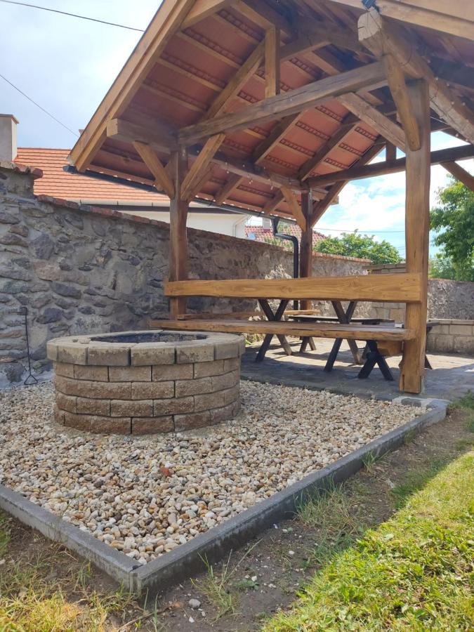 Boldogkohaz Hotel Boldogkovaralja Luaran gambar
